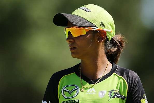  big bash sydney thunders adjudged Harmanpreet kaur as women's player of the year 