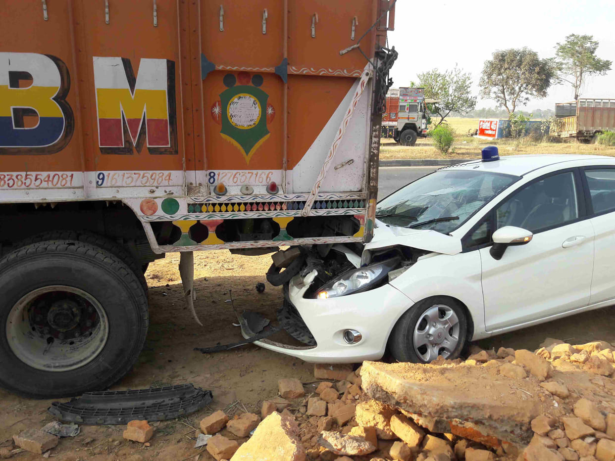 Five people including three judges injured