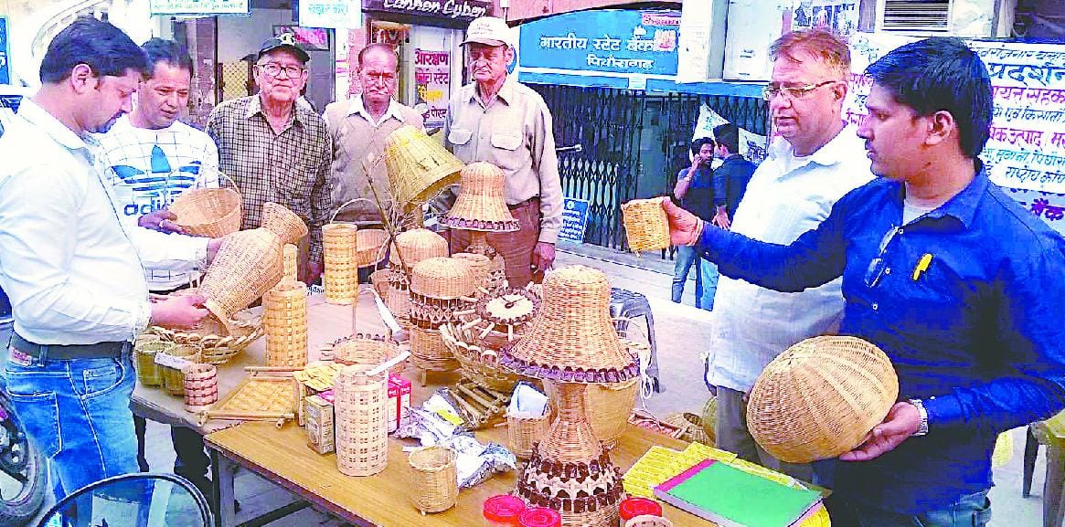 uttarakhand Cottage Industry: raw materials continue given artisans become rich