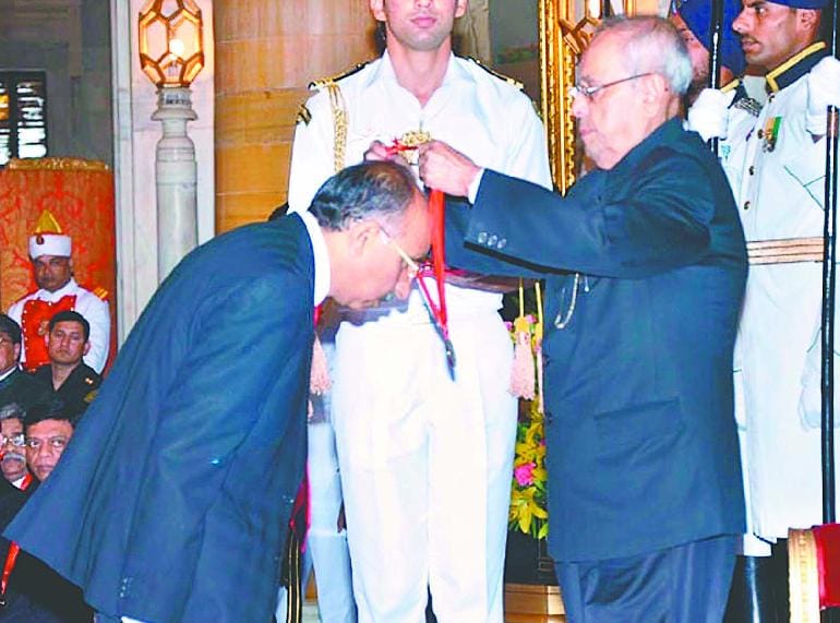 Dr. OP Yadav got Dr.BC Roy National Award