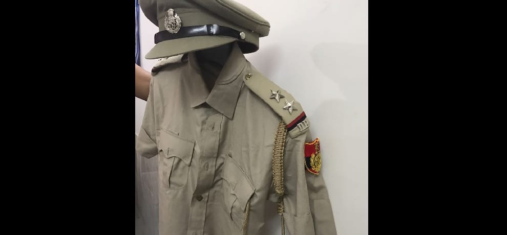 loot in uniform of police in uttam nagar delhi