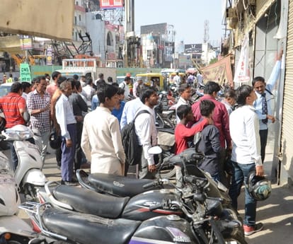 big sale of BS three vehicle in Lucknow.