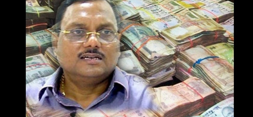 money laundring case to be filed agaisnt yadav singh.