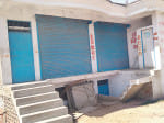 लोधीगंज हाईवे पर बंद बीयर शॉप 