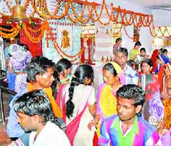 Crowd of pilgrims gathered in the Goddess temples