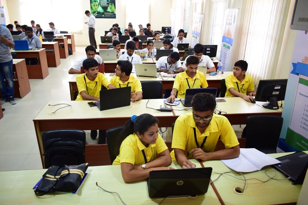 884 students will be working 36 hours by world record