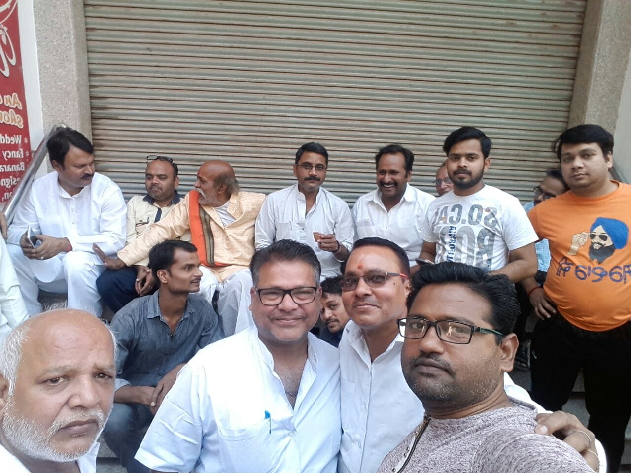The example of simplicity, the Yogi's minister chaupal with tea on the old Adi Varanasi