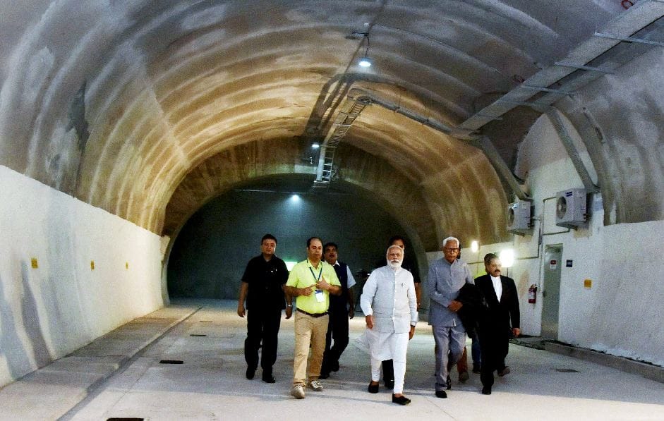 PM modi on ride to chinani nashri tunnel