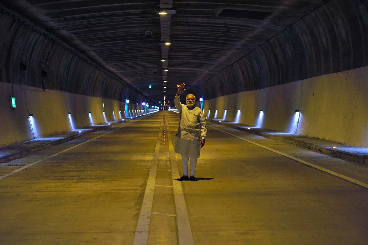 PM modi on ride to chinani nashri tunnel