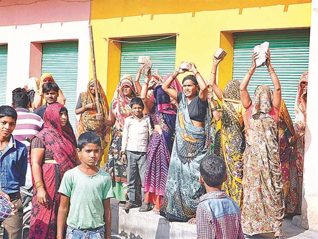 Women beaten up by contract worker, shop owner