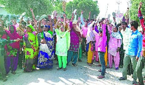 Women on the streets to turn off liquor shops