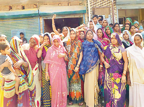 Women's hooliganism to stop liquor contracts