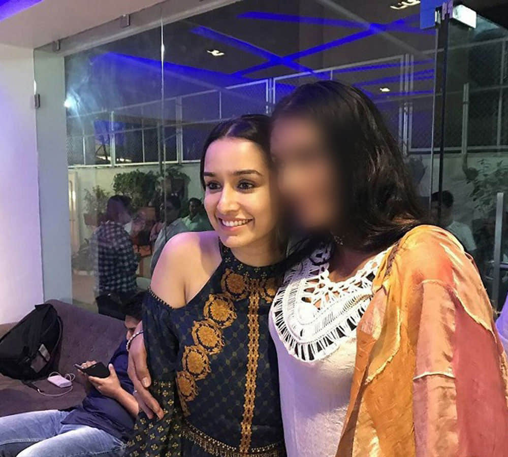 'Aashiqui' actress Anu Aggarwal spotted with Shraddha Kapoor, Aditya Roy Kapur after many years