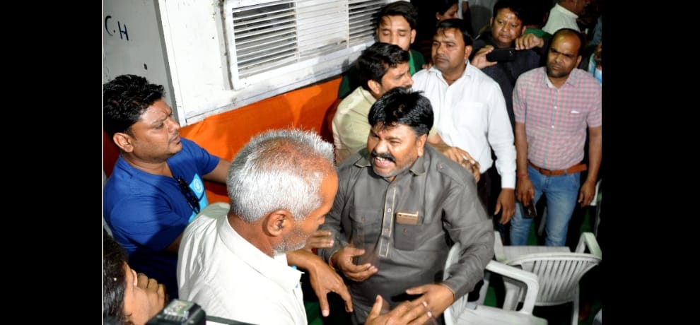 mcd election, List of candidates, arguments, Sloganeering in delhi bjp office