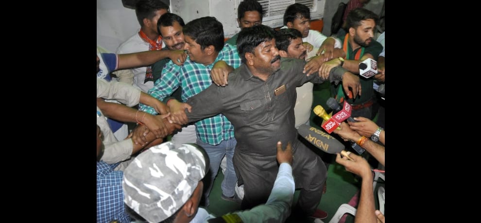 mcd election, List of candidates, arguments, Sloganeering in delhi bjp office