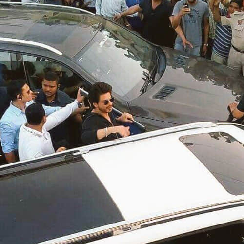 Shahrukh Khan & Anushka Sharma Spotted IN Ludhiana For Imtiaz Ali's Next