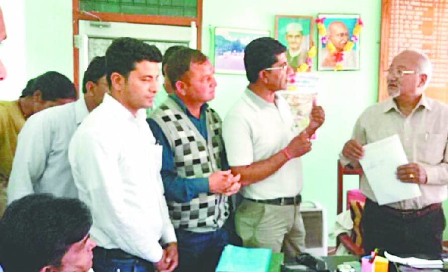 Liquor store and will not open in Sanj