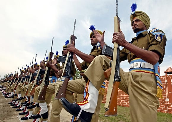 crpf invites application for the post of SI, ASI and Other