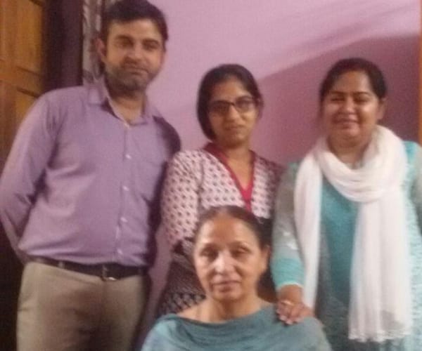 ghazipur police solved family matter on dining table