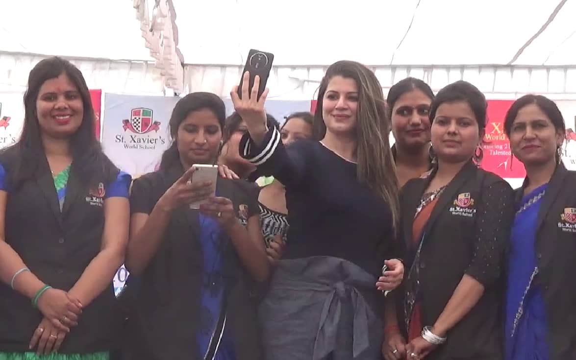 कायनात अरोरा