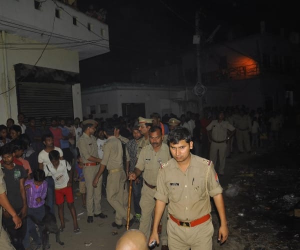 A liquor shop set fired in Lucknow.