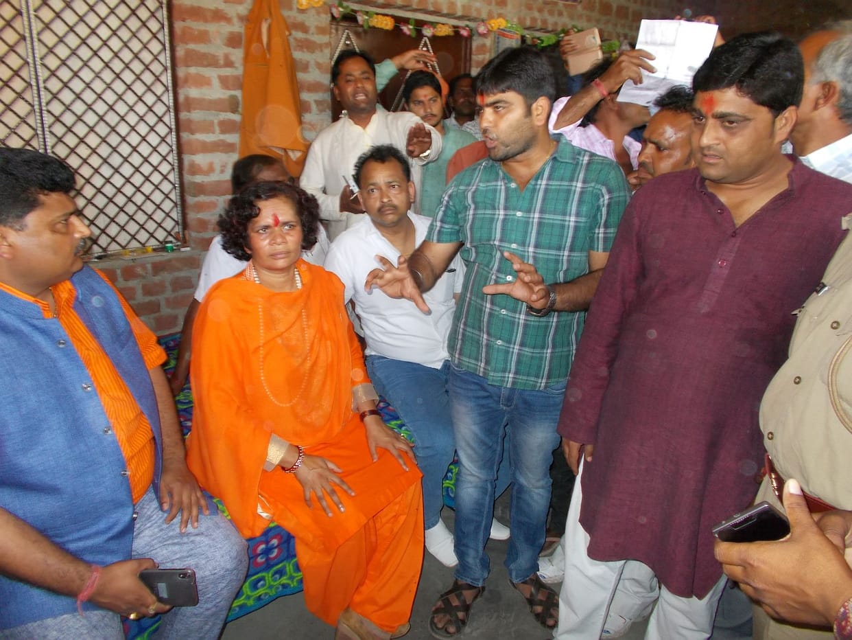 Sadhvi prevented Prachi from going to Sikaraka