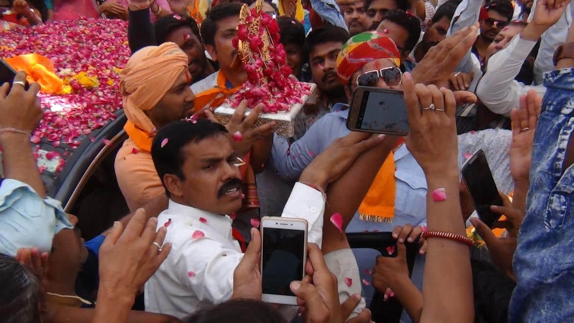 Lord came out of the temple