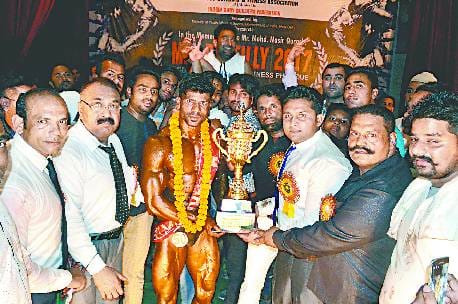 Sharmin Qureshi of Azamnagar made Mr. Bareilly