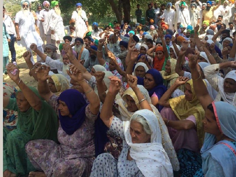 Dare in front of police station, sloganeering against police, water scam,  Sangrur