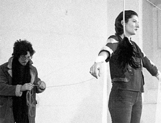 artist stood still for 6 hour to let people to what they wanted to her body
