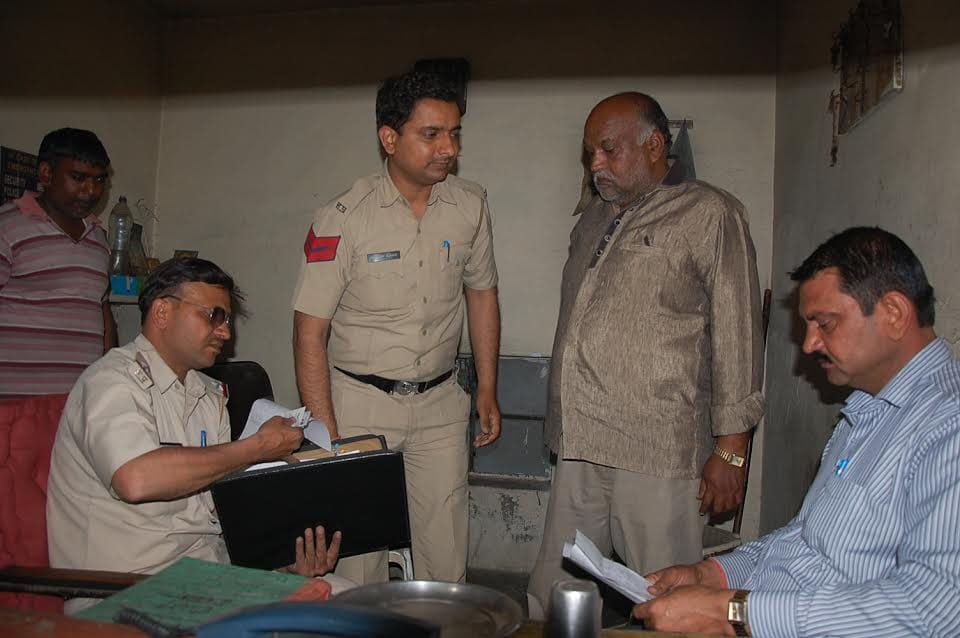 Suspended sho asked money from people, haryana news