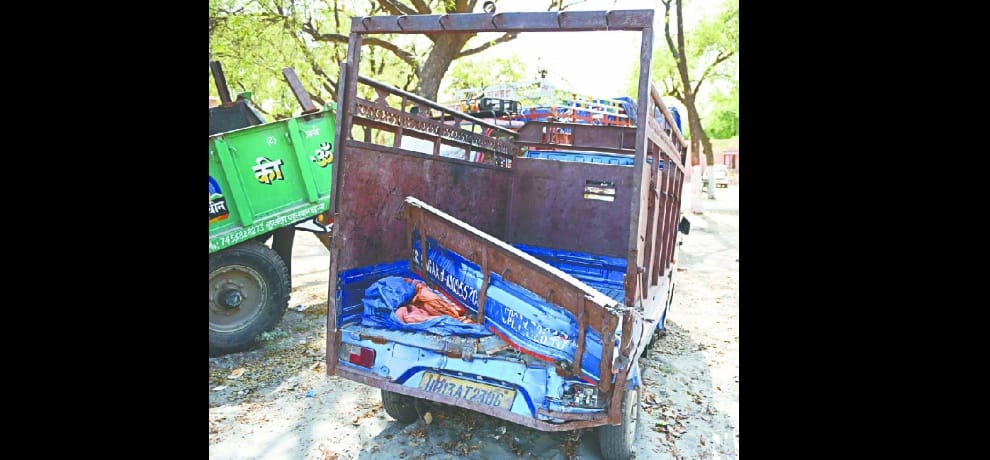 4 killed, 11 wounded in Yamuna Expressway accident