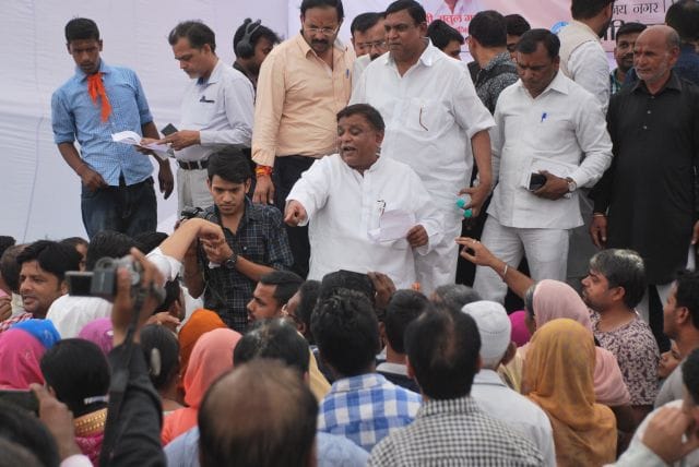 80 ration shops will be licensed for RTI