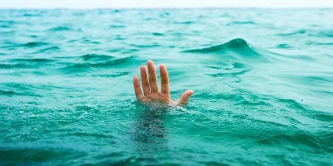 two brother deeped into pond in varanasi, both are died