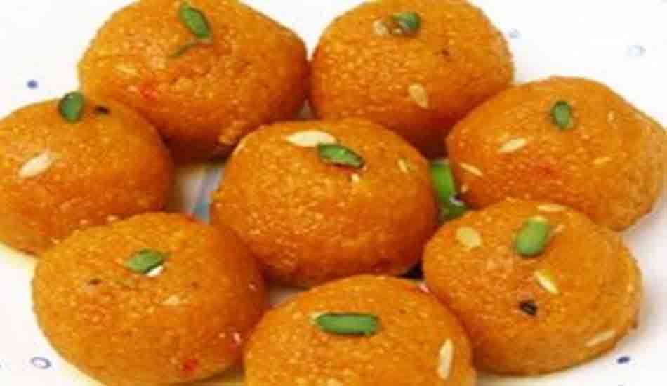 loot with toxic laddoos at kanpur