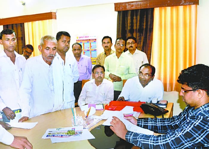 gonda dm ashutosh niranjan turn strict towards officers