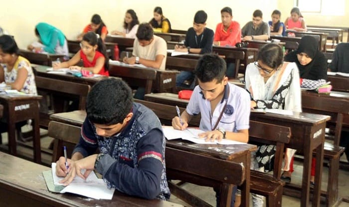 du invites application from 10th pass for different post in govt jobs   