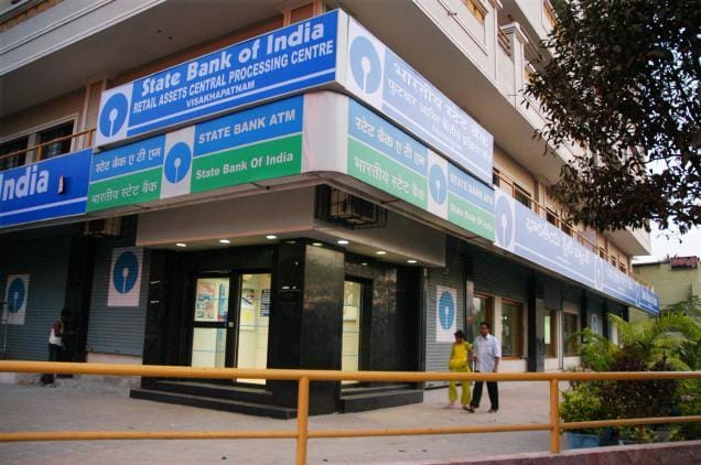 SBI invites application for different posts of  officers in govt jobs