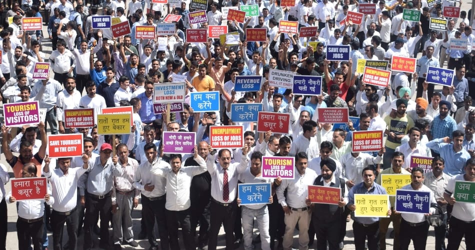 public protest at chandigarh against liquor ban decision of supreme court 