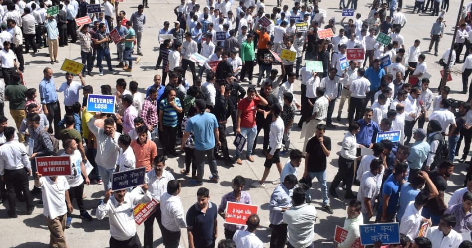 public protest at chandigarh against liquor ban decision of supreme court 