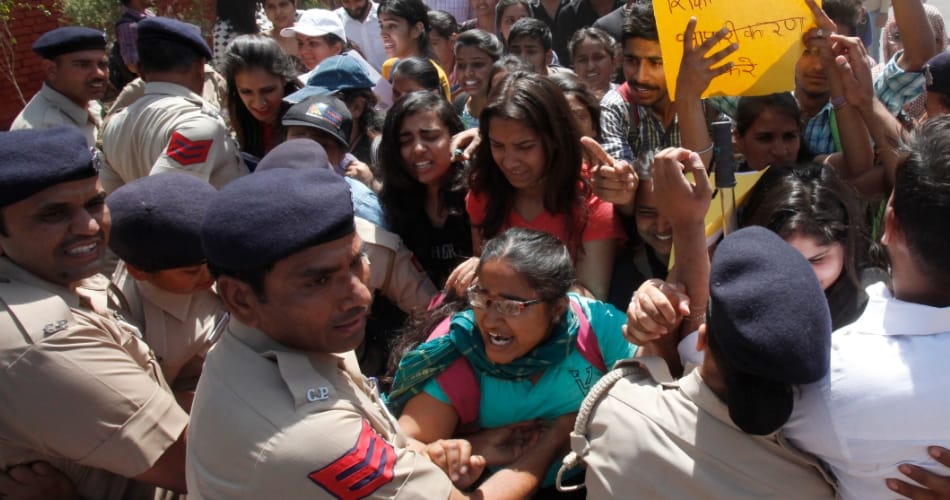 girl students clash with police on road at punjab university chandigarh due to fee increament