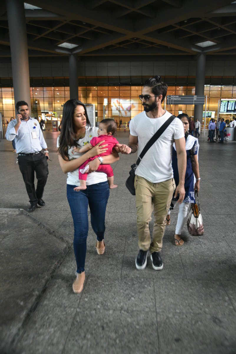 shahid kapoor and meera kapoor snapped with daughter misha at airport