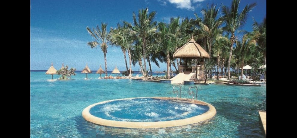 These are super offers for summer vacations in Thailand, Dubai and Mauritius.