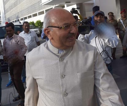 UPPSC chairman meets CM adityanath.