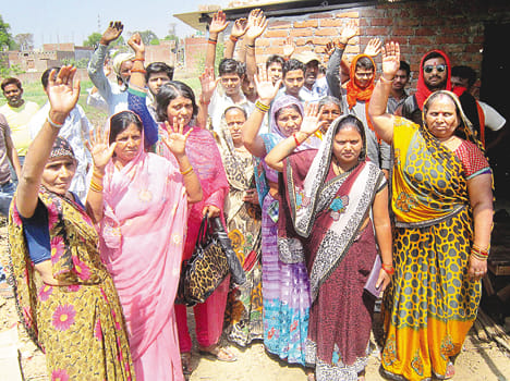 Women commuted by raping liquor contract