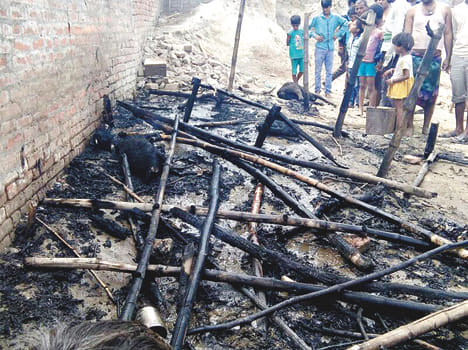 Four houses and 15 bigha crops burnt