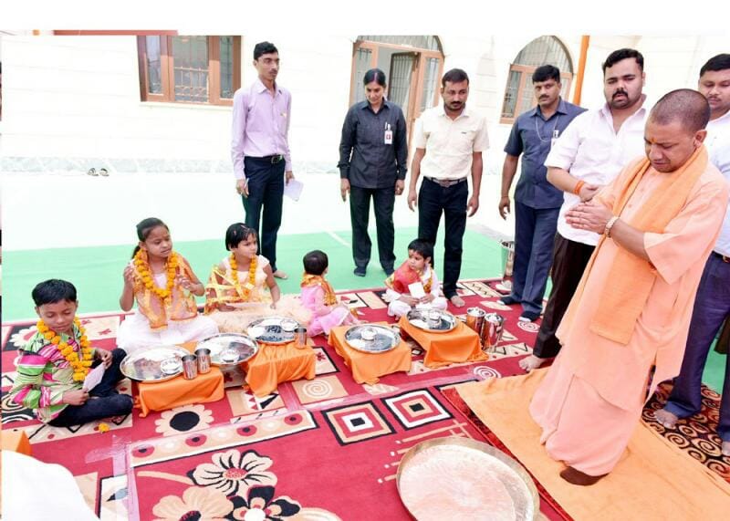 kanyabhoj by up cm adityanath yogi on navami