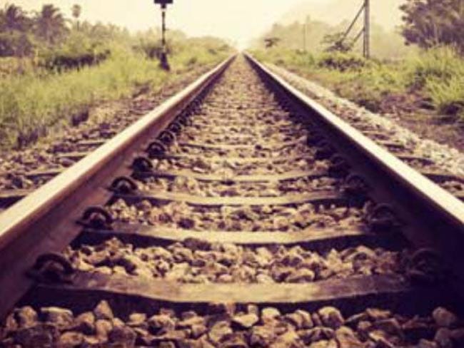 two girls committed suicide infront of passenger train in sikar