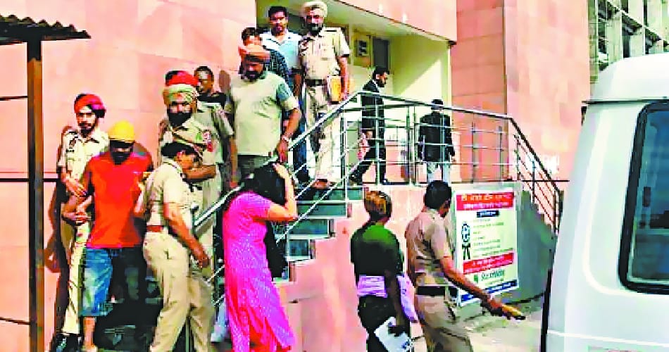mohali crime news, heroine smuggler arrested, heroine news