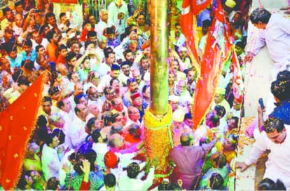 Harsh firing during the flag hoisting at Kalika Bhawan
